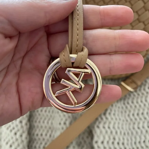 Anne Klein Woven Tote - Picture 4 of 8